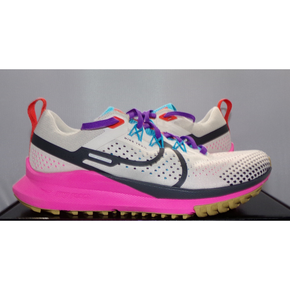 Nike Women's Pegasus Trail 4 'Light Orewood' FD0876-100 Running Women's Size 8 - Picture 2 of 8